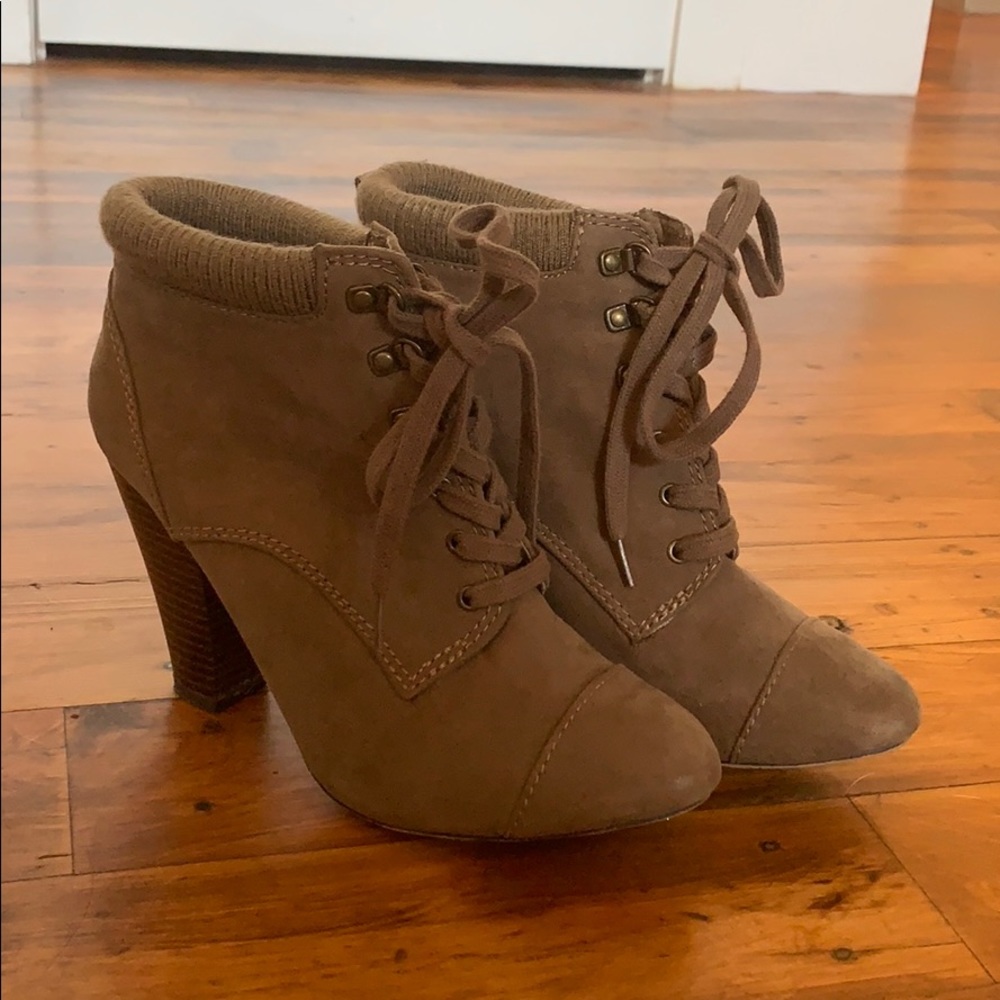 Forever 21 camel brown booties- Sz 8- barely worn